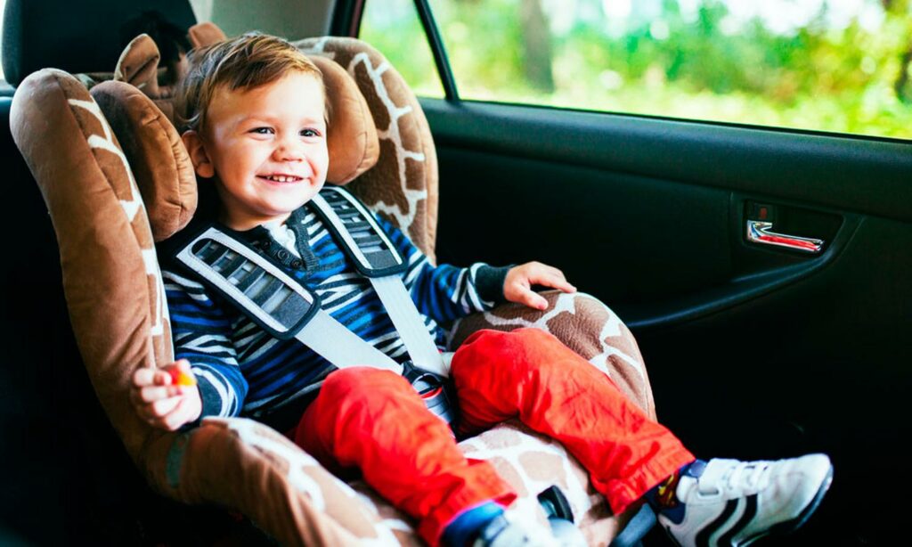 Правила перевозки детей в автомобиле: до какого возраста нужно детскоекресло? Купить детское кресло в Ижевске по выгодной цене